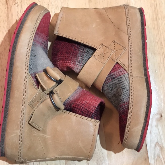 Sorel Yaquina II Boots Red Plaid Wool Size 6.5 - Picture 4 of 11